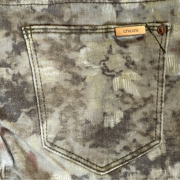 Chico’s Floral Print Slim Jeans | Size XS | So Slimming - Picture 10 of 12